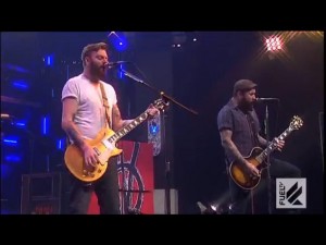 Four Year Strong - Stuck In The Middle [Live]