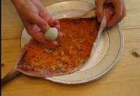 Рыба, фаршированная перепелиными яйцами и морковью (2010) DVDRip
