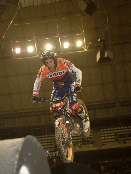 Тони Боу выиграл этап Trial Indoor 2012 в Барселоне