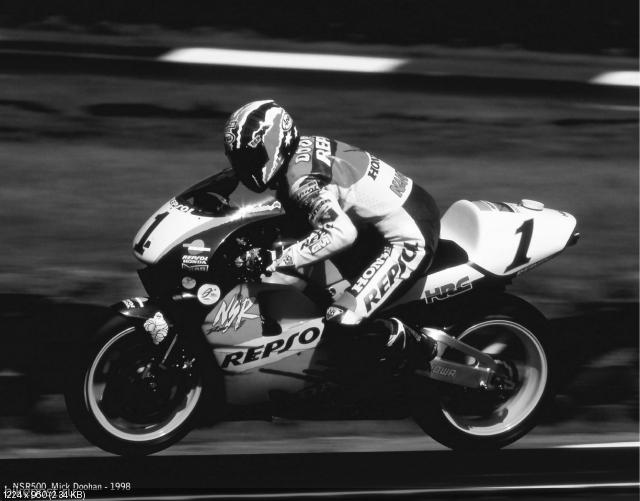Фотографии из истории участия Honda в MotoGP