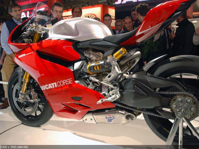 Ducati 1199 Panigale на выставке EICMA 2011