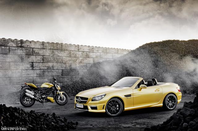 Новый Mercedes-Benz SLK55 AMG и мотоцикл Ducati Streetfighter 848