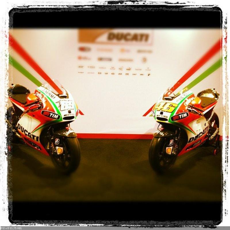 Гоночный мотоцикл Ducati Desmosedici GP12 2012